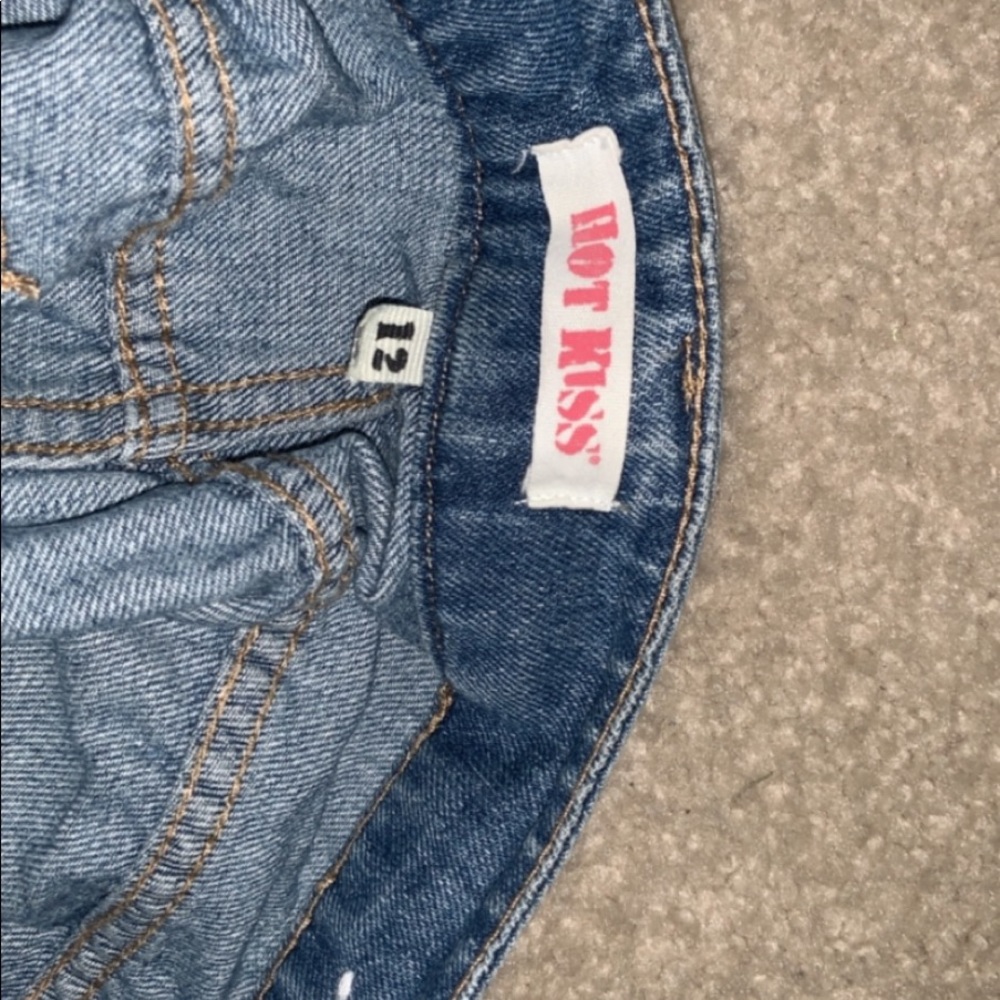 Ripped boyfriend jeans.